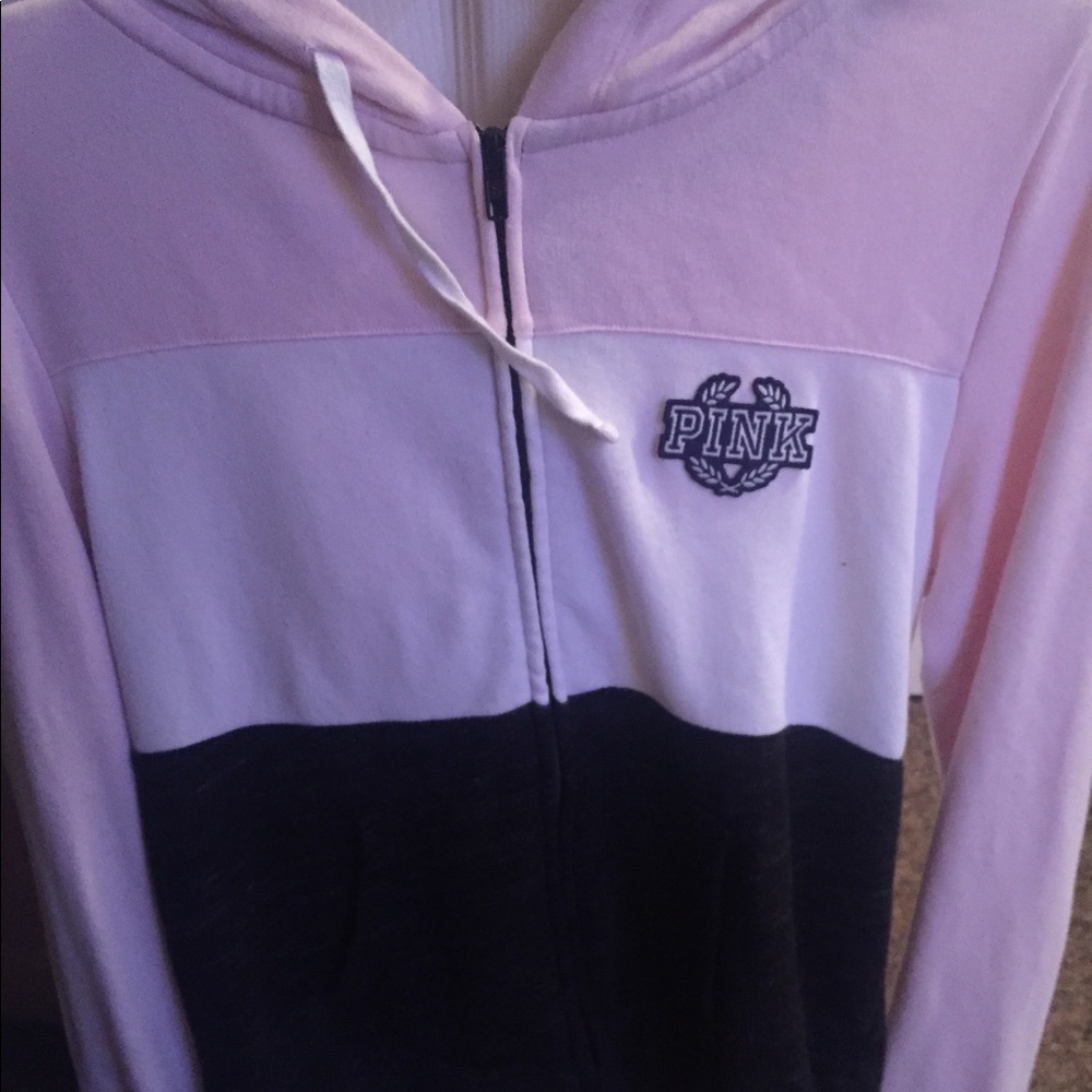 Medium vs zip up